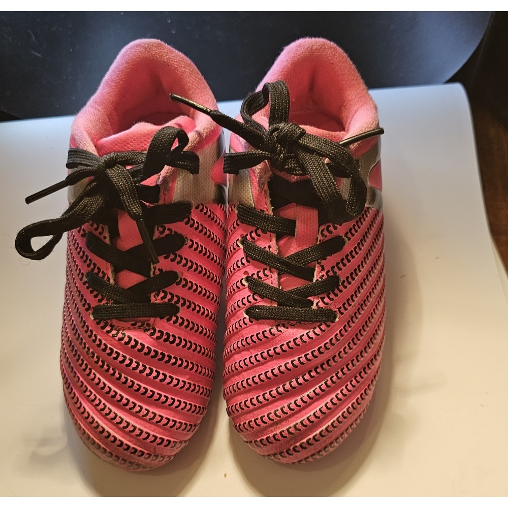 NIB Child/Youth Vizari Soccer Cleats Size 9C Lace Up Pink Machine Washable